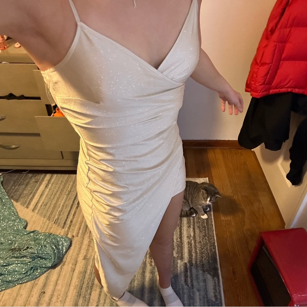 Dress never been worn